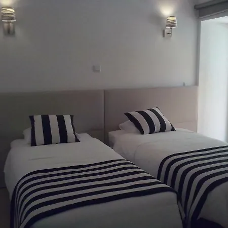 Nas Palhas Deitado 3* Fátima