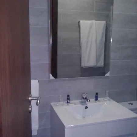 Nas Palhas Deitado 3*