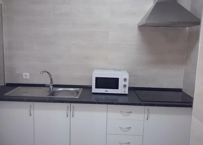 Nas Palhas Deitado Fatima